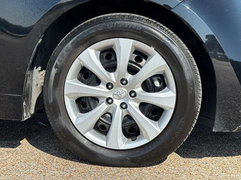 Used 2024 Toyota Corolla LE image 7