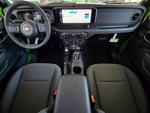 New 2025 Jeep Wrangler Unlimited Rubicon w/ Steel Bumper Group image 9