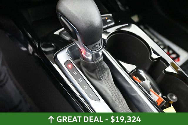 Used 2025 Chevrolet Trax LT FWD image 24