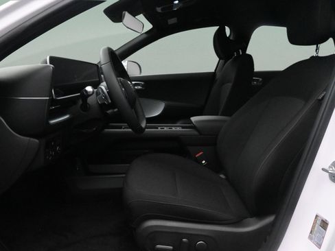 Used 2025 Hyundai Ioniq 6 SE AWD/4WD image 15