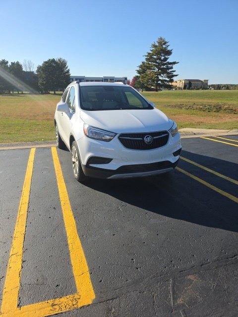 Used 2020 Buick Encore Preferred AWD/4WD image 2