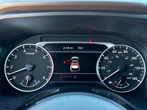 Used 2023 Nissan Rogue SV image 31