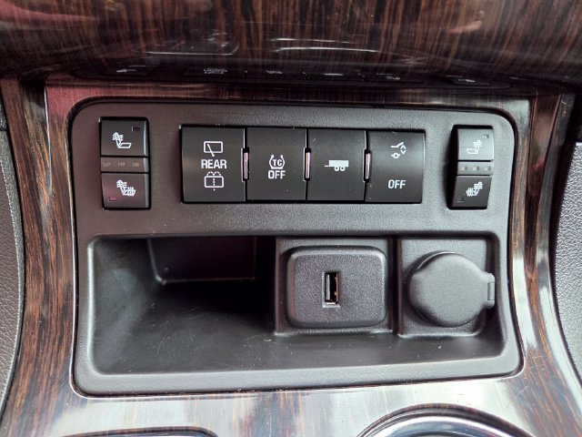 Used 2017 Chevrolet Traverse LT AWD/4WD image 31