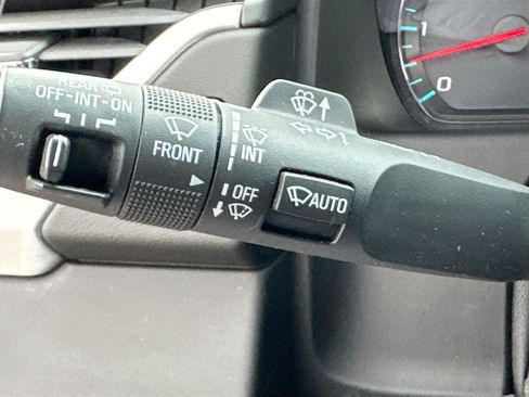 Used 2017 GMC Yukon XL SLT w/ Premium Edition image 14