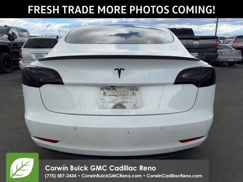 Used 2022 Tesla Model 3 Performance image 4