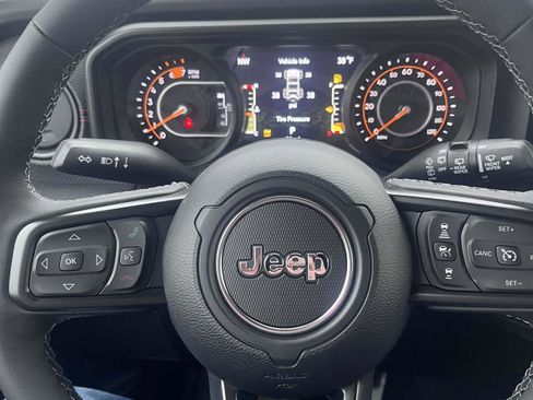 New 2026 Jeep Wrangler Unlimited Rubicon image 13