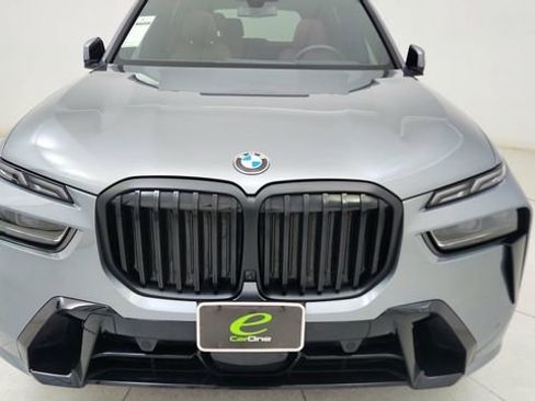 Used 2026 BMW X7 xDrive40i image 9