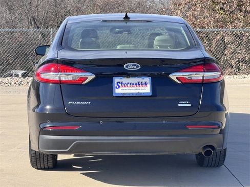 Used 2020 Ford Fusion SEL image 5