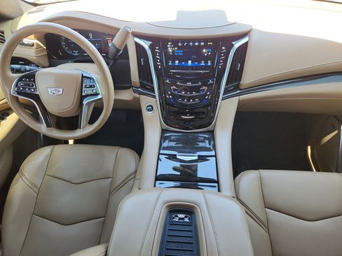Used 2020 Cadillac Escalade ESV Platinum AWD/4WD image 14