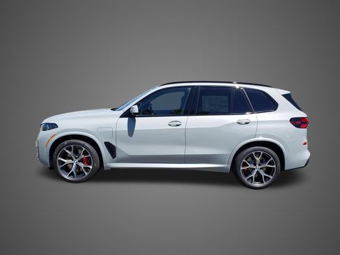 New 2026 BMW X5 xDrive50e AWD/4WD image 8