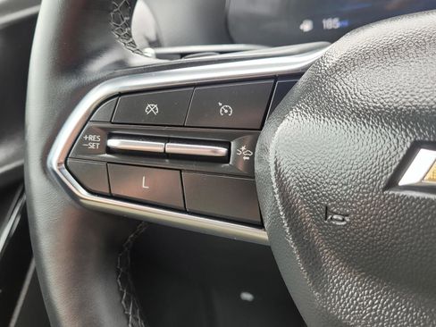 Used 2025 Chevrolet Equinox LT w/ Safety and Technology Package FWD image 29