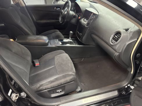 Used 2010 Nissan Maxima 3.5 S image 11