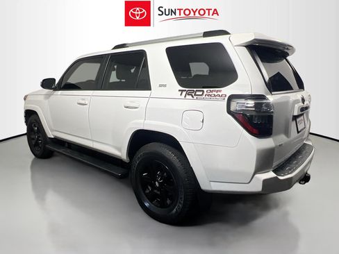 Used 2024 Toyota 4Runner SR5 Premium w/ Moonroof Package RWD image 6