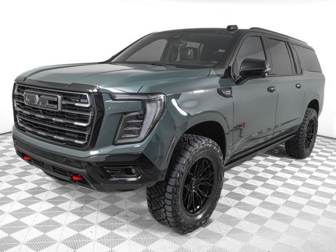 Used 2026 GMC Yukon XL AT4 Ultimate w/ LPO, Illumination Package AWD/4WD image 9