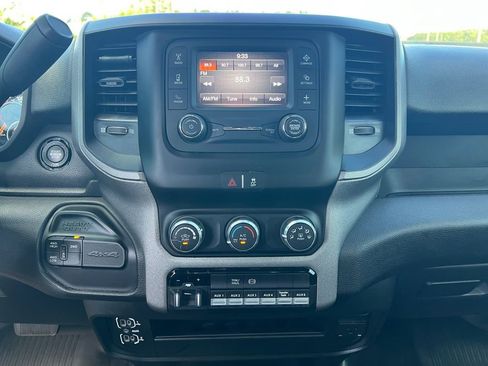 Used 2022 RAM 2500 Tradesman w/ Chrome Appearance Group image 6