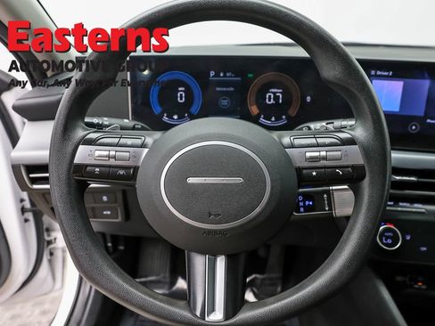 Used 2025 Hyundai Sonata SEL FWD image 10