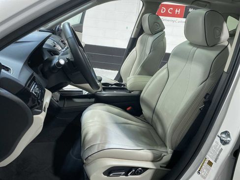 Used 2025 Acura RDX SH-AWD w/ Advance Package image 11