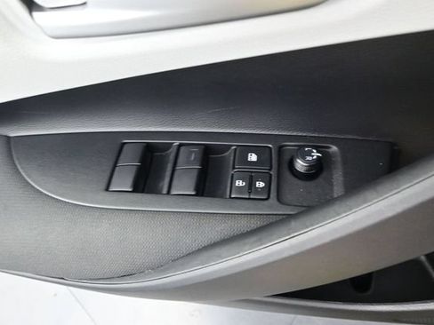 Used 2026 Toyota Corolla SE w/ SE Premium Package AWD/4WD image 9