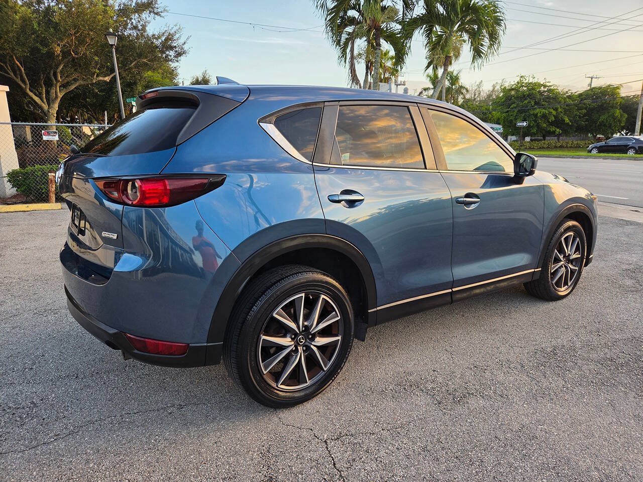 Used 2018 MAZDA CX-5 Touring AWD/4WD image 5