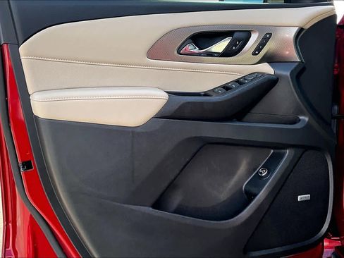 Certified 2023 Chevrolet Traverse Premier image 21
