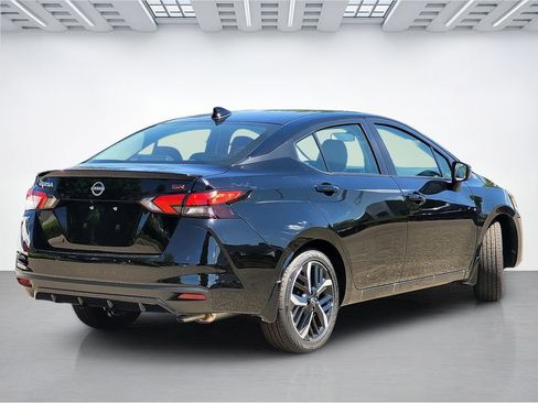 New 2025 Nissan Versa SR w/ Trunk Package FWD image 4