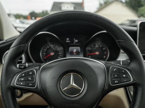 Used 2015 Mercedes-Benz C 300 4MATIC Sedan image 19