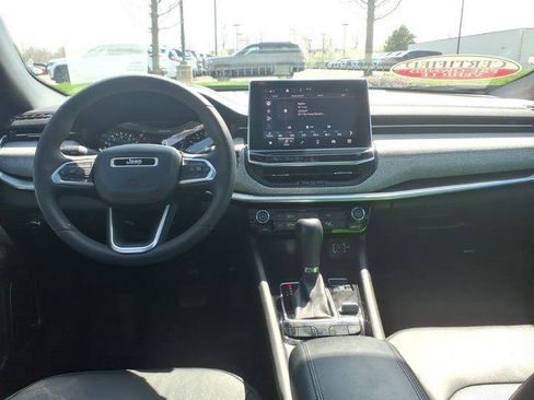 Certified 2023 Jeep Compass Latitude w/ Sun and Sound Group AWD/4WD image 11