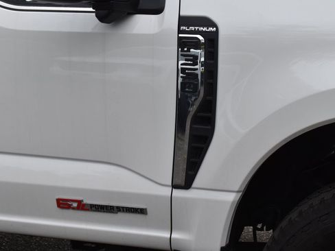 Used 2024 Ford F350 Platinum w/ FX4 Off-Road Package image 30