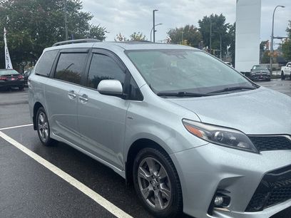 Certified 2019 Toyota Sienna SE