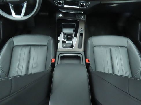 Used 2022 Audi Q5 2.0T Premium image 16