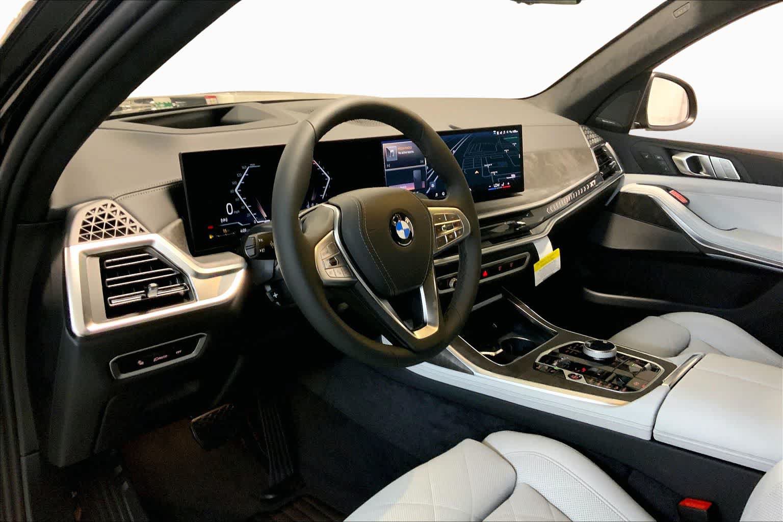 Used 2026 BMW X7 xDrive40i w/ Executive Package AWD/4WD image 8
