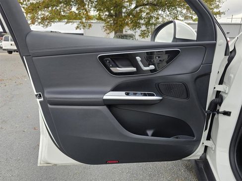 Certified 2024 Mercedes-Benz GLC 300 4MATIC image 12