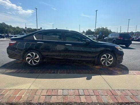 Used 2017 Honda Accord EX-L image 5
