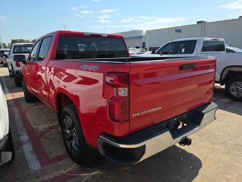 Used 2023 Chevrolet Silverado 1500 LT AWD/4WD image 3