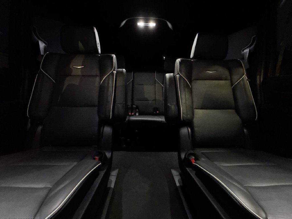 Used 2024 Cadillac Escalade ESV Premium Luxury RWD image 34