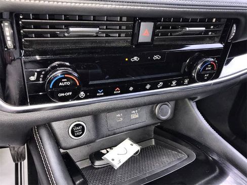 Certified 2023 Nissan Rogue SL w/ SL Premium Package image 19