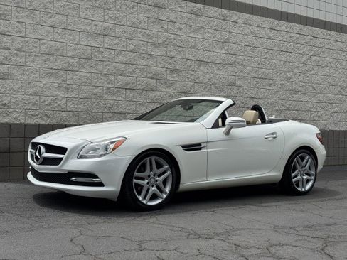 Used 2015 Mercedes-Benz SLK 250 image 11