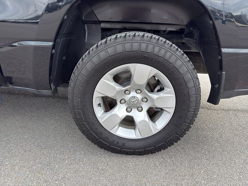 Used 2022 RAM 1500 Big Horn AWD/4WD image 12