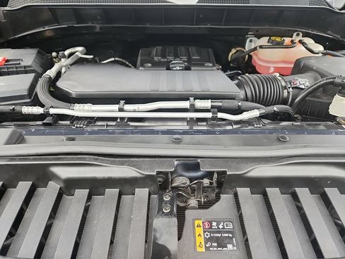 Used 2022 Chevrolet Silverado 1500 Custom AWD/4WD image 27