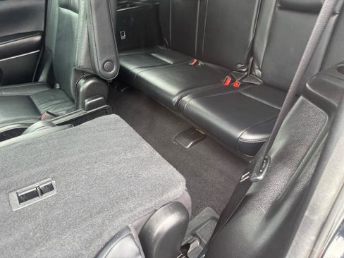 Used 2017 Toyota Highlander SE image 23