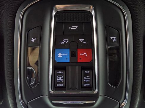 Used 2023 Jeep Grand Cherokee L Laredo AWD/4WD image 29