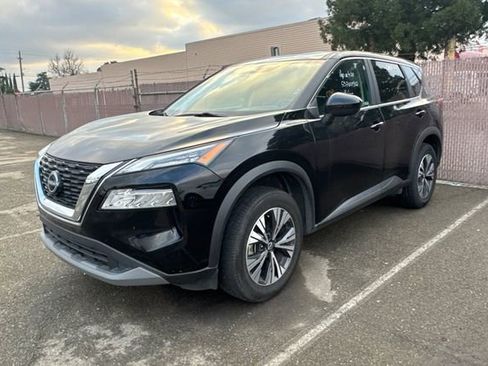 Used 2023 Nissan Rogue SV image 8