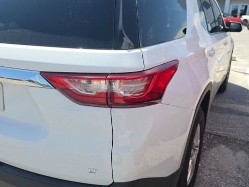 Used 2019 Chevrolet Traverse LT FWD image 3