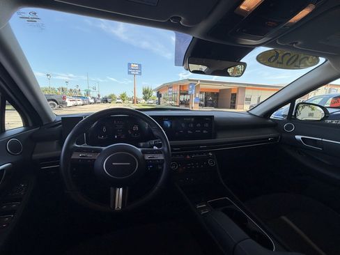 Used 2026 Hyundai Sonata SEL FWD image 11