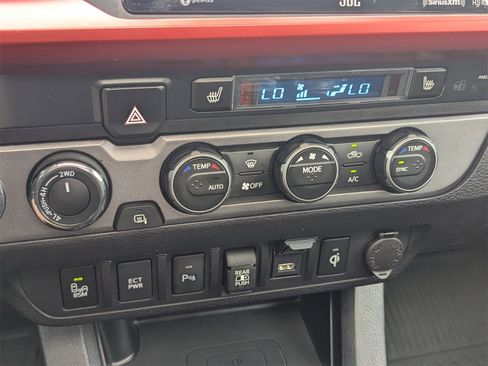 Used 2020 Toyota Tacoma TRD Off-Road image 23