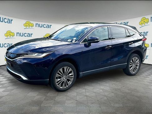 Used 2023 Toyota Venza Limited AWD/4WD image 3
