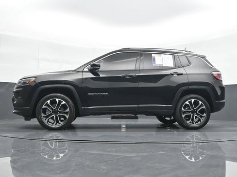 Used 2022 Jeep Compass Limited image 18