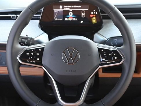 New 2025 Volkswagen ID. Buzz Pro S image 9