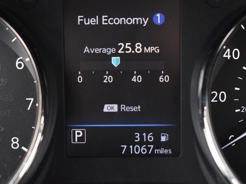 Used 2019 Nissan Rogue SV w/ Sun & Sound Touring Package image 6