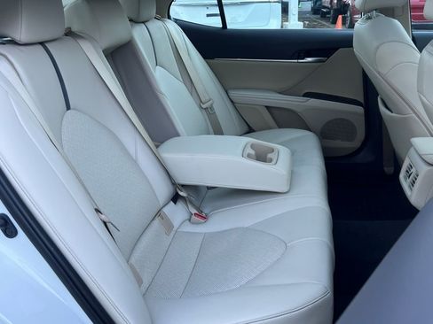 Used 2021 Toyota Camry XLE w/ Navigation Package image 15